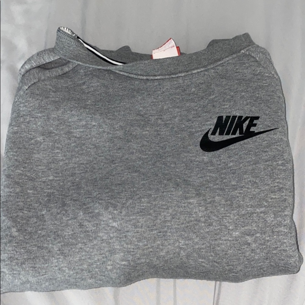Nike crewneck